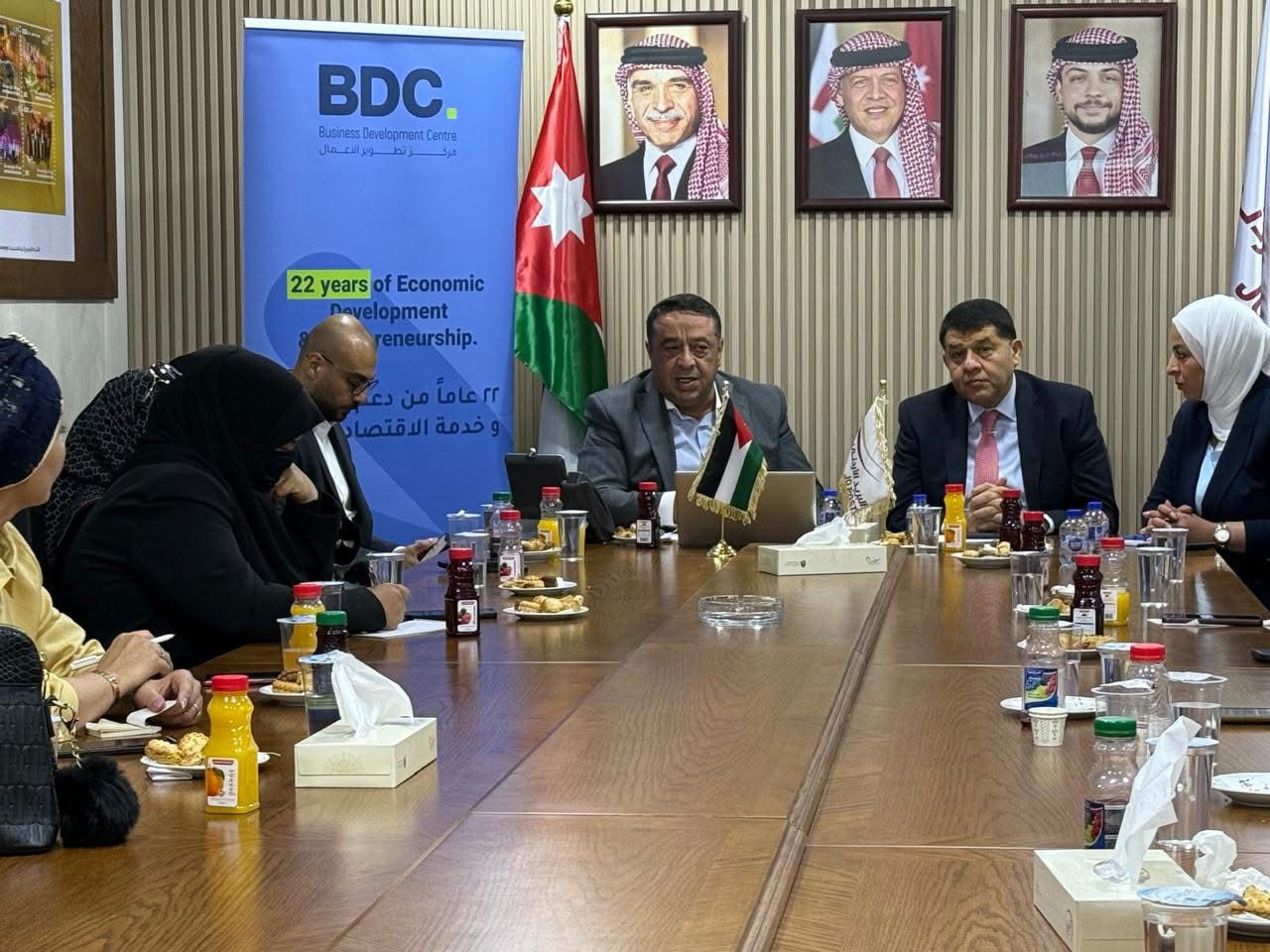 مركز تطوير الأعمال(BDC) يزور البريد الأردني يرافقة 25 جمعية إنتاجية من مختلف محافظات المملكة