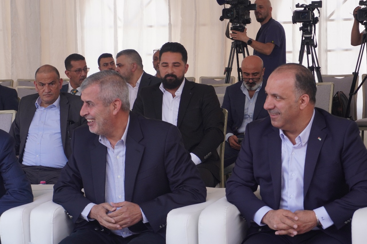 افتتاح أول محطة متنقلة لتعبئة الغاز الطبيعي المضغوط في الأردن