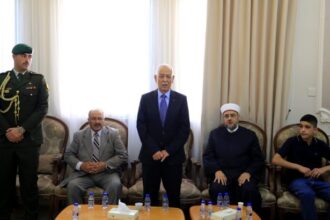 مندوبا عن الملك وولي العهد.. العيسوي يعزي بوفاة العميد المعايطة