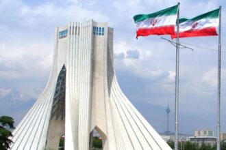 إيران تتوعد بالرد على تفعيل أوروبا آلية إعادة العقوبات الأممية