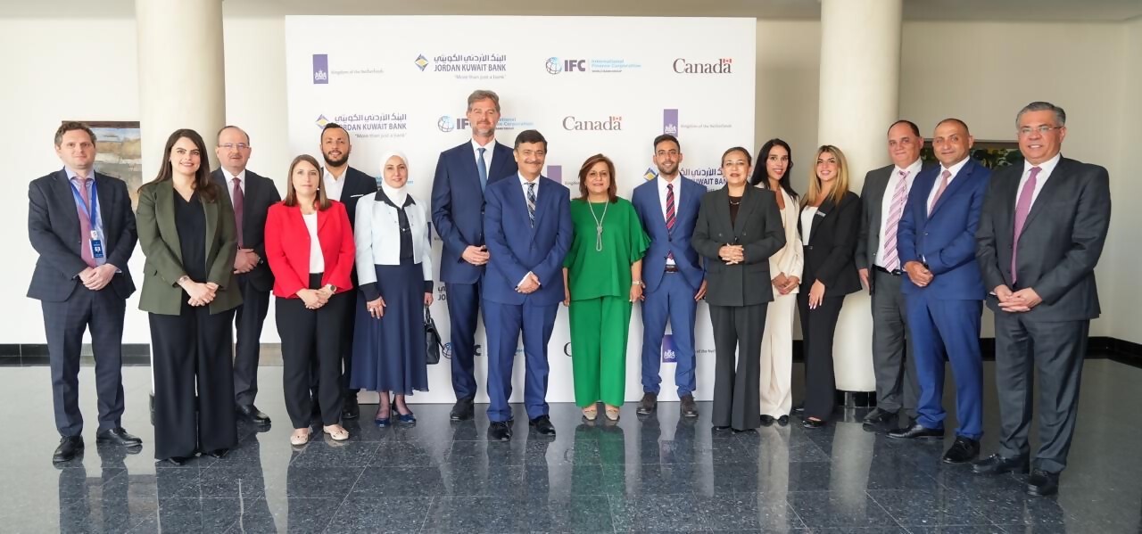 البنك الأردني الكويتي يحتفل بتخصيص كاملعوائد أول سند أخضر في الأردن وبإطلاق تقريره الأول للتمويل المستدام