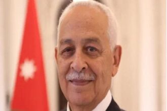 العيسوي ينقل تمنيات الملك وولي العهد للعين والوزير الأسبق الخريشا بالشفاء العاجل