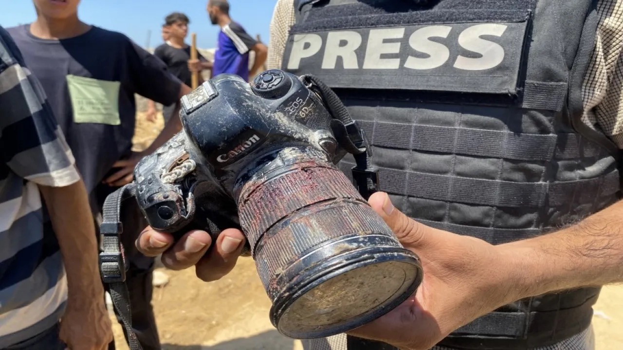 جمعية الصحافة الأجنبية تطالب بتوضيح فوري من إسرائيل عقب استشهاد صحفيين في غزة