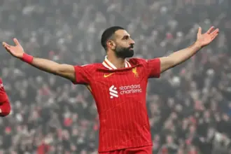 محمد صلاح يواجه عقدتين في مباراة درع المجتمع أمام كرستال بالاس على ملعب "ويمبلي"
