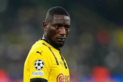 جيراسي يؤكد تعاونًا قويًا مع كوفاتش ويطمح لتحقيق الألقاب مع دورتموند