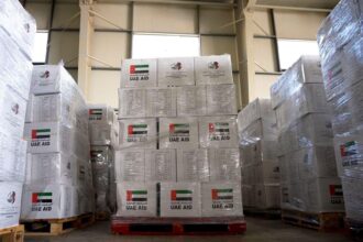 الإمارات والأردن ينفذان الإنزال الجوي الـ64 لمساعدة سكان غزة