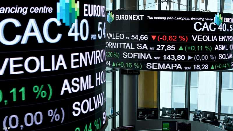 مؤشر "فوتسي 100" يتراجع بعد ثلاثة إغلاقات قياسية متتالية
