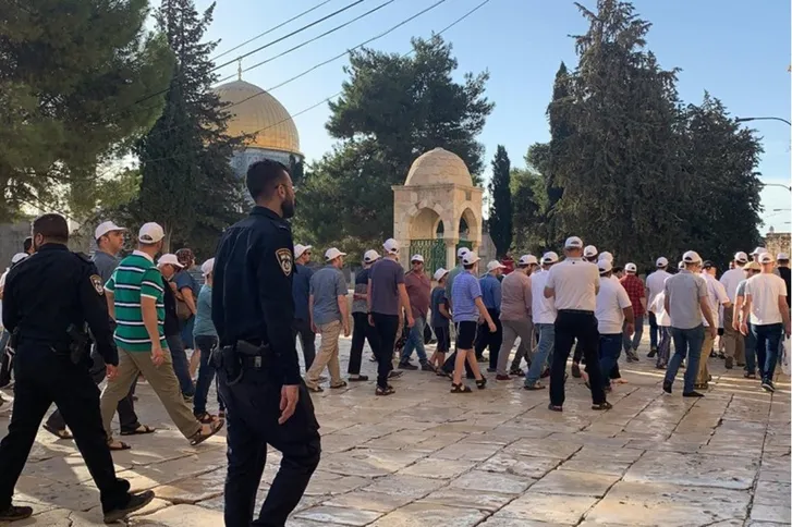 اقتحام المسجد الأقصى من قبل مستوطنين بحماية الاحتلال