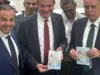 دائرة الأحوال المدنية تصدر أول جواز سفر إلكتروني في الأردن