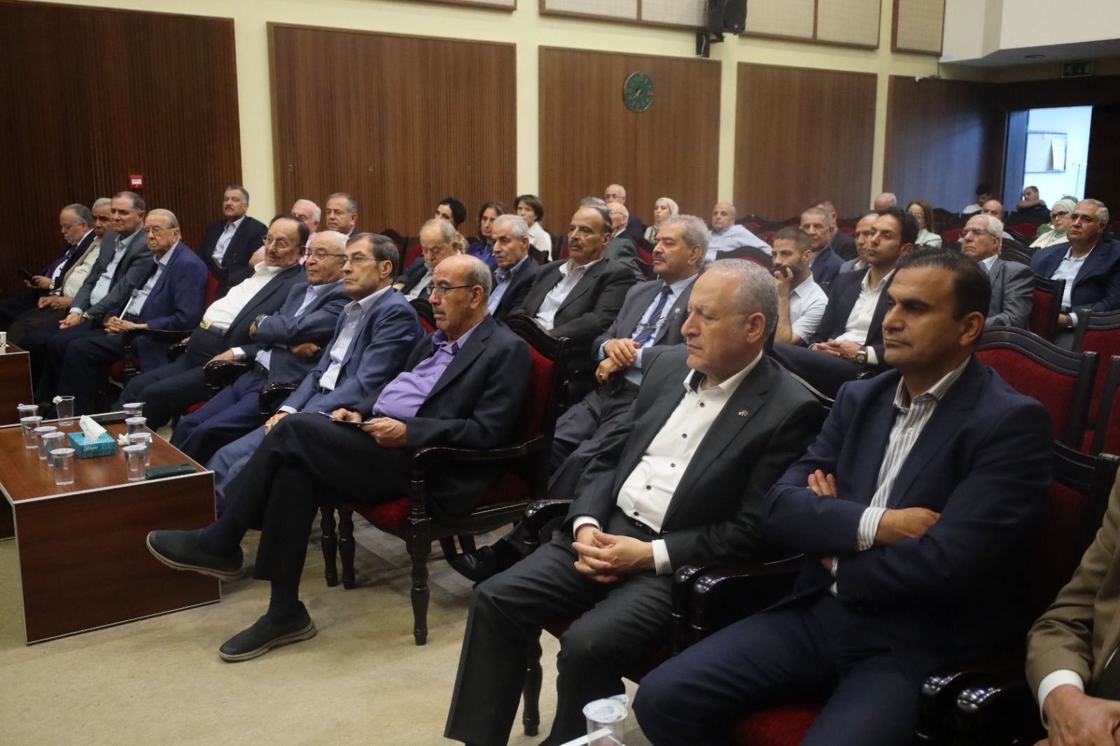 قطاع الإتصالات إنجازات و تحديات
