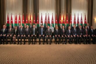عاجل | رئيس الوزراء يتسلم استقالات الوزراء المغادرين ويستعد لتولي الجدد اليمين الدستورية