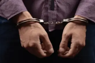 بلاغات واتهامات بالإساءة.. طارق بلاك ويل في قبضة الأمن