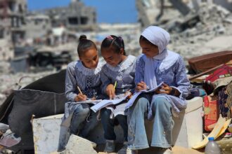 التربية الفلسطينية تتيح لطلبة غزة إعادة تقديم التوجيهي لعام 2024