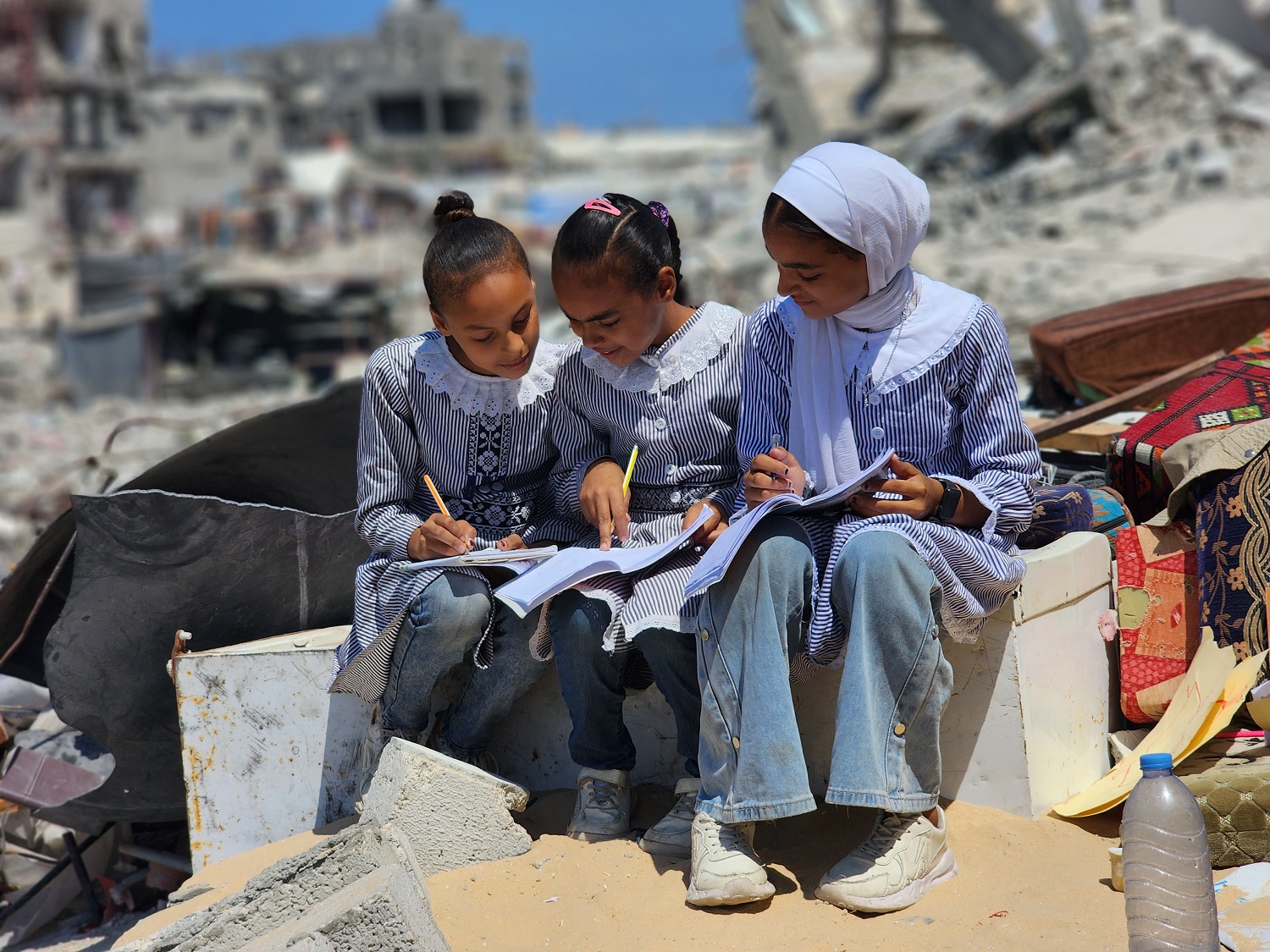 التربية الفلسطينية تتيح لطلبة غزة إعادة تقديم التوجيهي لعام 2024