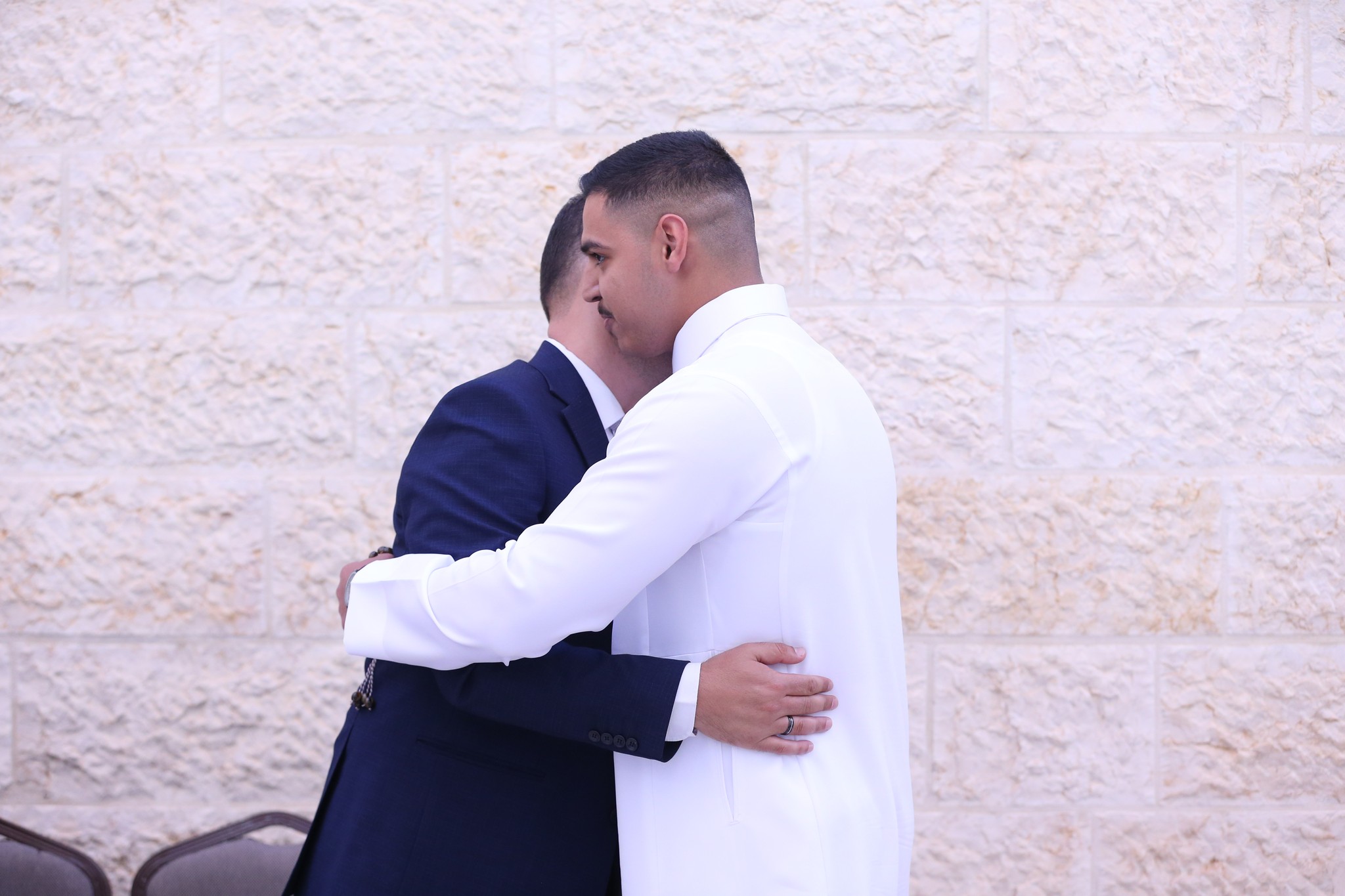 بالصور .. أبناء المرحوم الحاج صالح الهنداوي يحتفلون بزفاف شقيقهم سعد