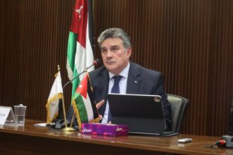 قطاع الإتصالات إنجازات و تحديات