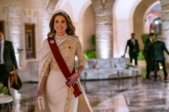 عاجل | أسرة "صراحة نيوز" تهنئ جلالة الملكة رانيا بمناسبة عيد ميلادها