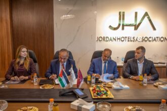 توقيع مذكرة تفاهم للتعاون الاستراتيجي بين جمعية الفنادق الأردنية ومجلس الأعمال الأردني الأمريكي