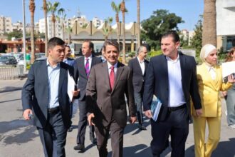 وزير الشباب الجديد يبدأ مهامه بجولة تفقدية في مدينة الحسين للشباب