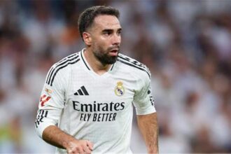 ألونسو محتار بين كارفاخال وأرنولد في ريال مدريد