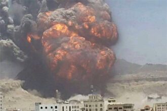 عاجل | لحظة استهداف شركة الغاز في صنعاء - اليمن "فيديو"