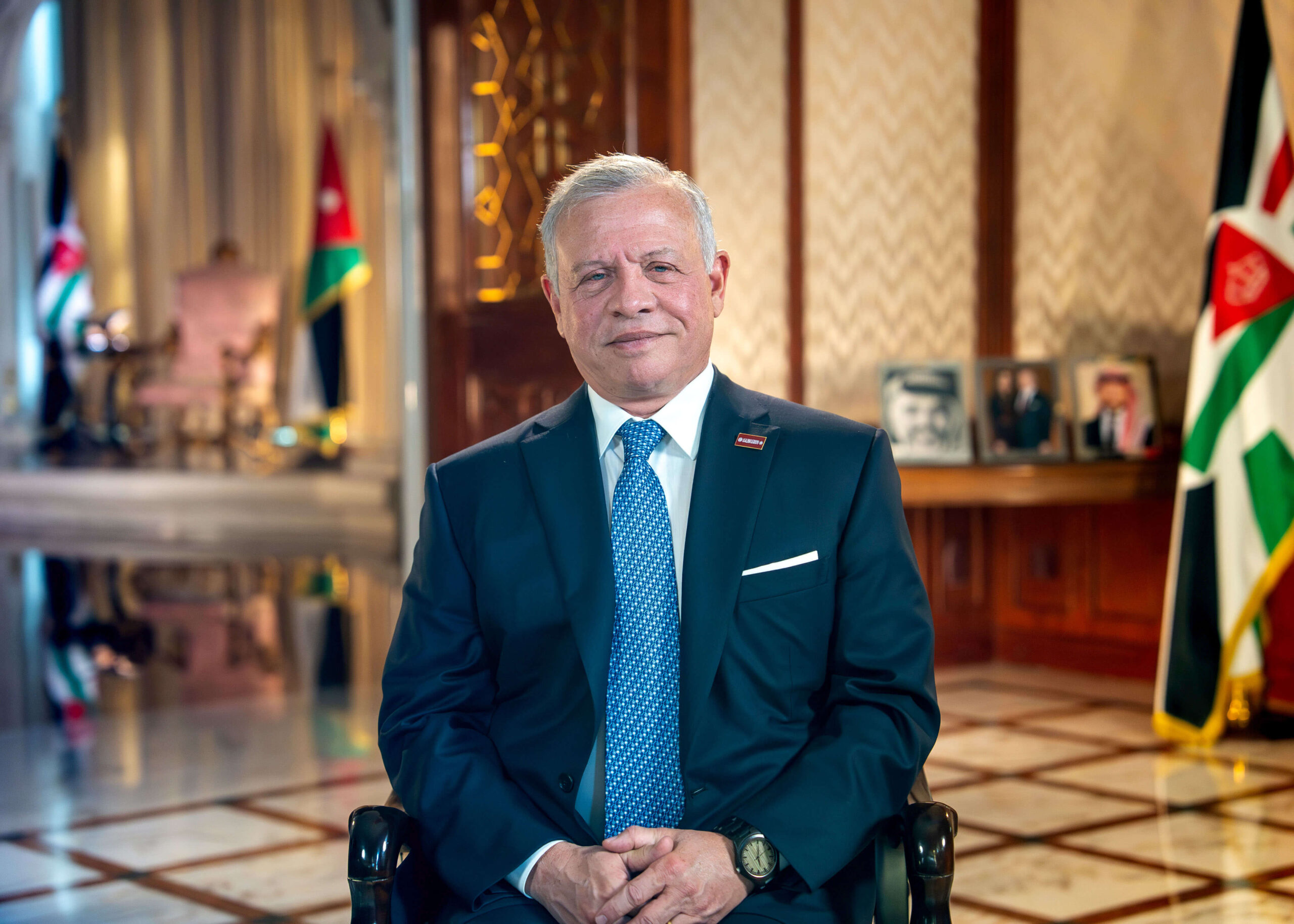 عاجل -عدد من المحافظين الجدد في وزارة الداخلية، يؤدون اليمين القانونية أمام جلالة الملك عبدالله الثاني في قصر الحسينية