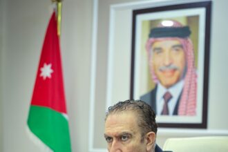 النائب الطراونة يسأل عن الدين العام على الأردن 