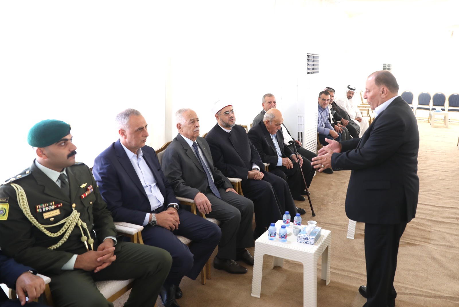 مندوبا عن الملك وولي العهد..العيسوي يعزي العدوان وشاهزاده والقضاة
