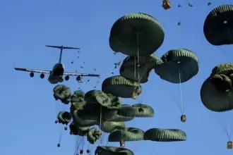 الجيش المصري ينفذ 12 عملية إنزال جوي لمساعدات إنسانية إلى غزة خلال 3 أيام