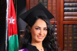 الزميلة رضا عليان تهنئ ابنتها دانه سمير الرمحي بحصولها على الماجستير في الادارة الهندسية بامتياز