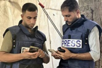 انهم يقتلون أبناء النور