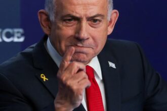 القائد يرفض محاولات إسقاط الحكومة ويكشف عن عملية عسكرية في سوريا