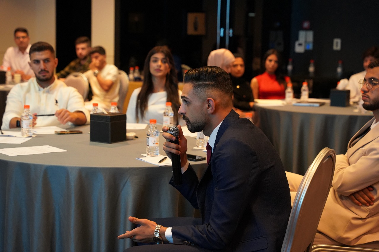 "الدين والمجتمع".. حوار مفتوح لتعزيز القيم الأخلاقية في الإعلام " صور وفيديو "