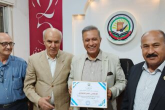 عامر الصمادي.. فارس الحرف يُكرَّم في منتدى البيت العربي الثقافي