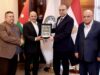 تجارة الأردن تكرّم السفير المصري تقديرا لدوره في تعزيز التعاون الاقتصادي بين البلدين