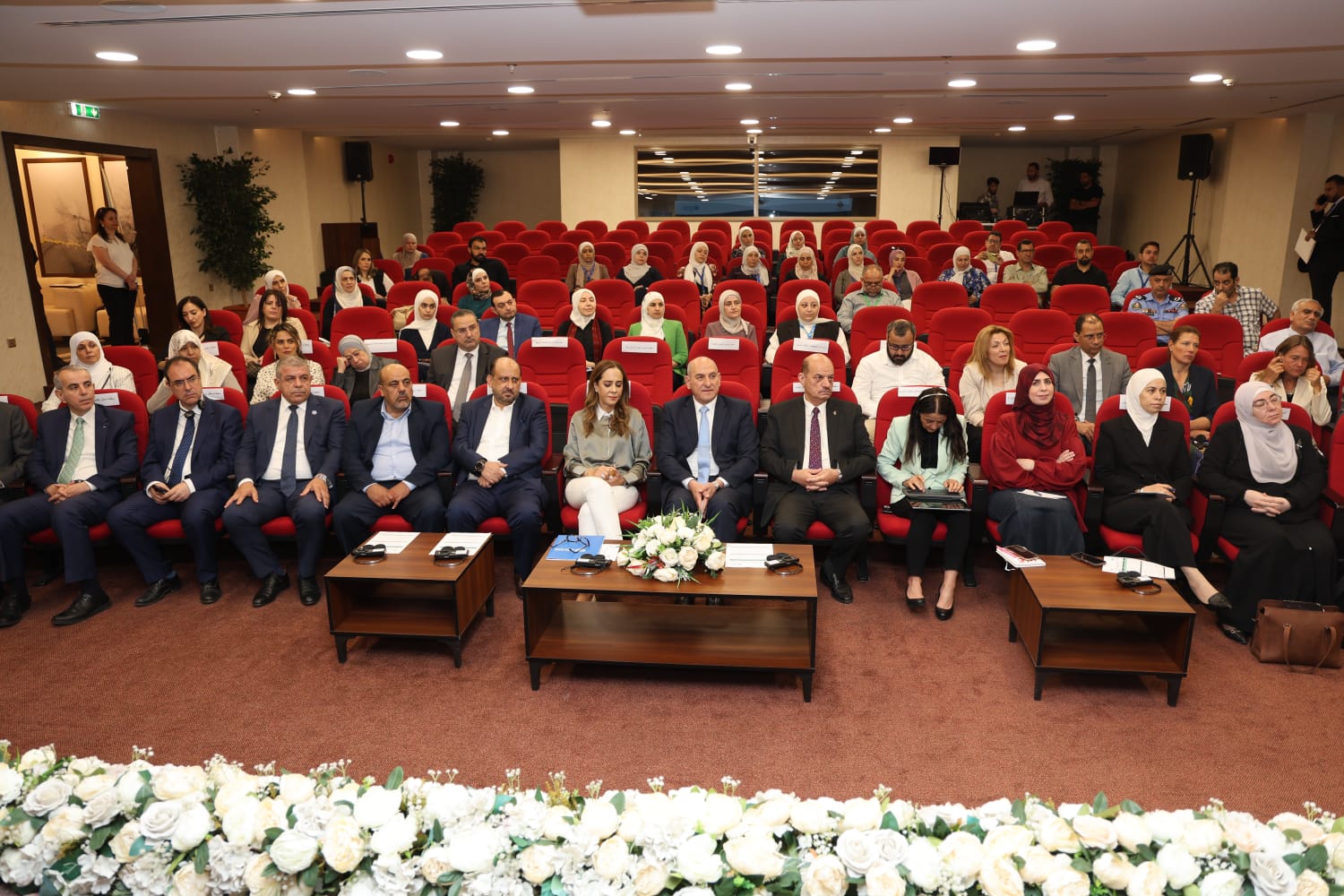 وزارة الصحة تعقد اجتماعاً وطنياً لتعزيز بطاقة البيان التحذيرية وحماية الأطفال