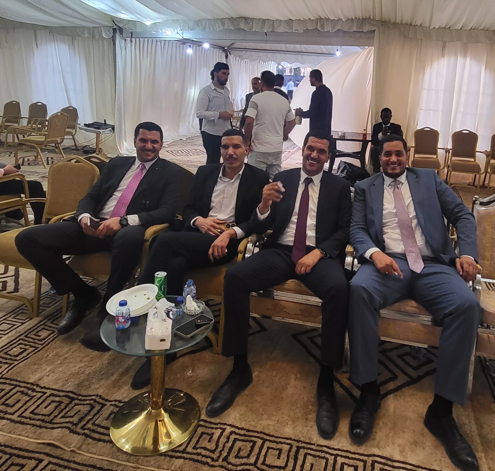 جاهة المهندس محمد عيد الحشايشة ، سعادةابوكف طلب و الشيخ الحويان أعطى