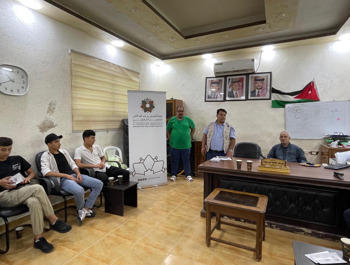 جلسة تعريفية بجائزة الحسين بن عبدالله الثاني للعمل التطوعي في نادي غزة هاشم بجرش