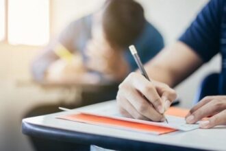 نتائج التوجيهي تثير قلق الخبراء: 77 ألف طالب خارج المسار الأكاديمي.. ومصير مجهول يلوح في الأفق