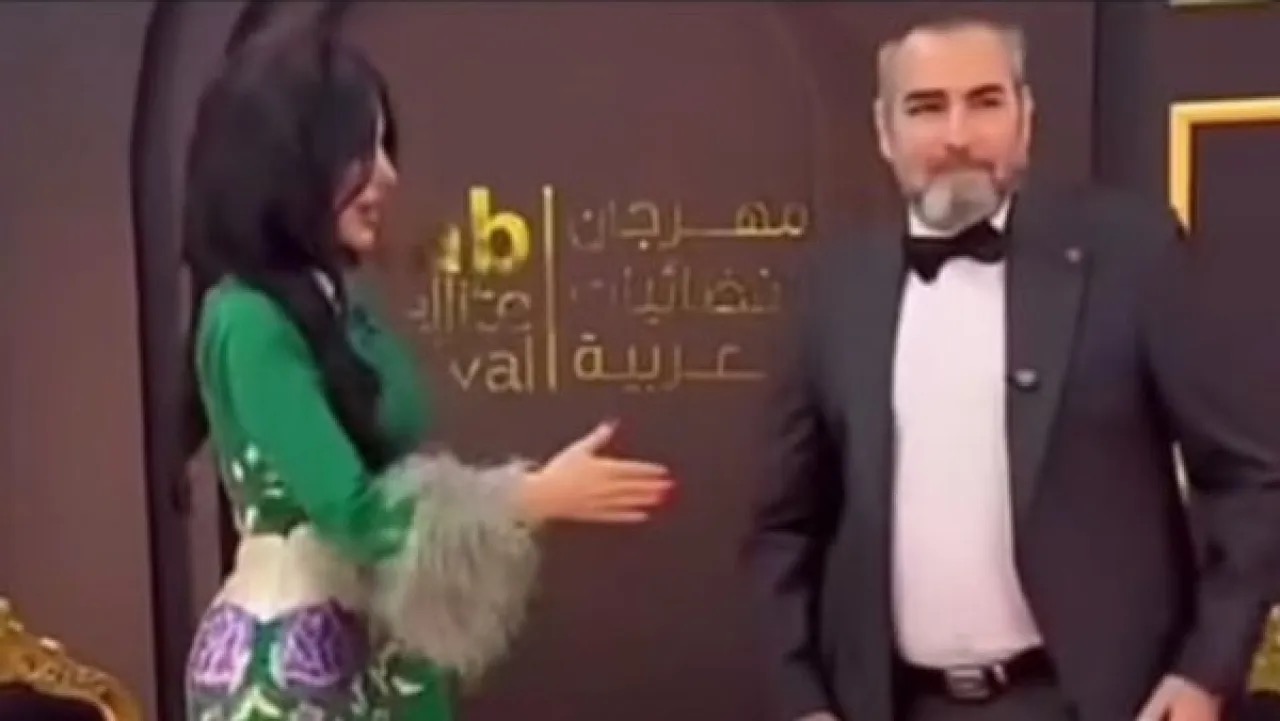 جدل بعد تجاهل أحمد عبد العزيز لحليمة بولند