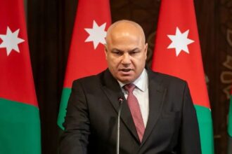 وزير العمل يوجه بدراسة إجراءات مديريات العمالة المنزلية وغير الأردنية