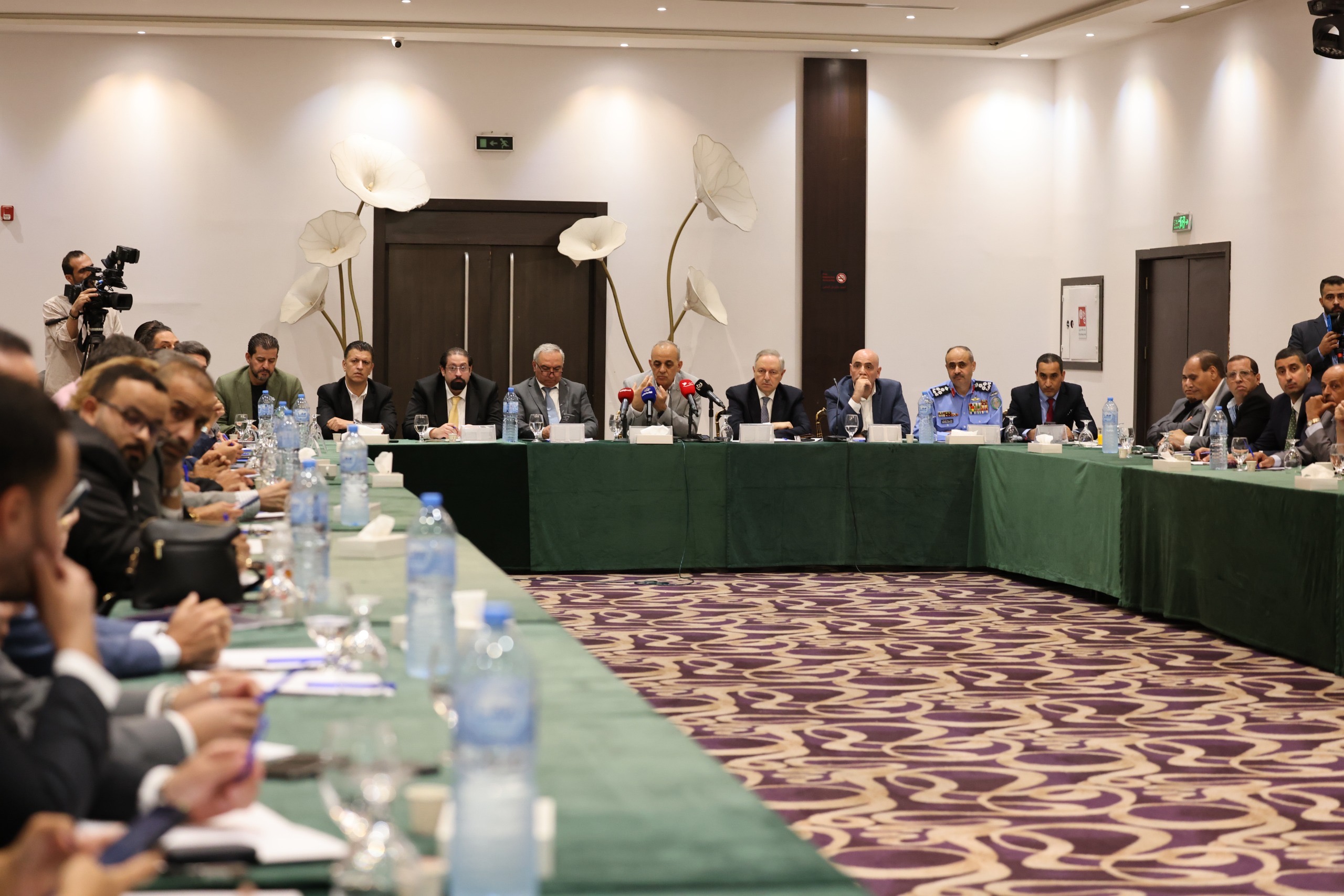وزير السياحة يبحث مع ممثلي القطاع السياحي خطط عودة النشاط السياحي للمملكة