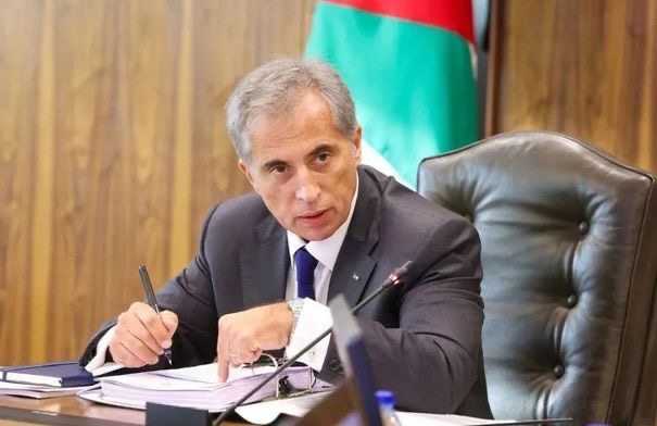 عاجل | جعفر حسان يتفقد دائرة الأحوال المدنية ويؤكد أهمية تسريع التحول الرقمي