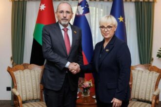 عاجل | الصفدي يبحث مع قيادة سلوفينيا تعزيز التعاون وجهود وقف الحرب على غزة