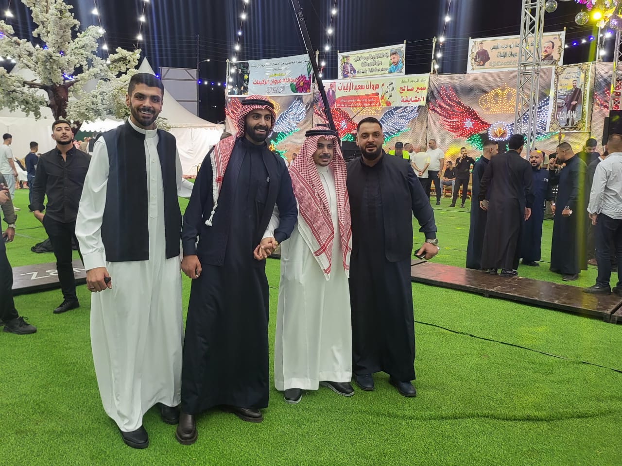 الفنان عيسى الصقار وفرقة الرمثا يحيون حفل زفاف المهندس عبدالله مروان الركيبات في دابوق