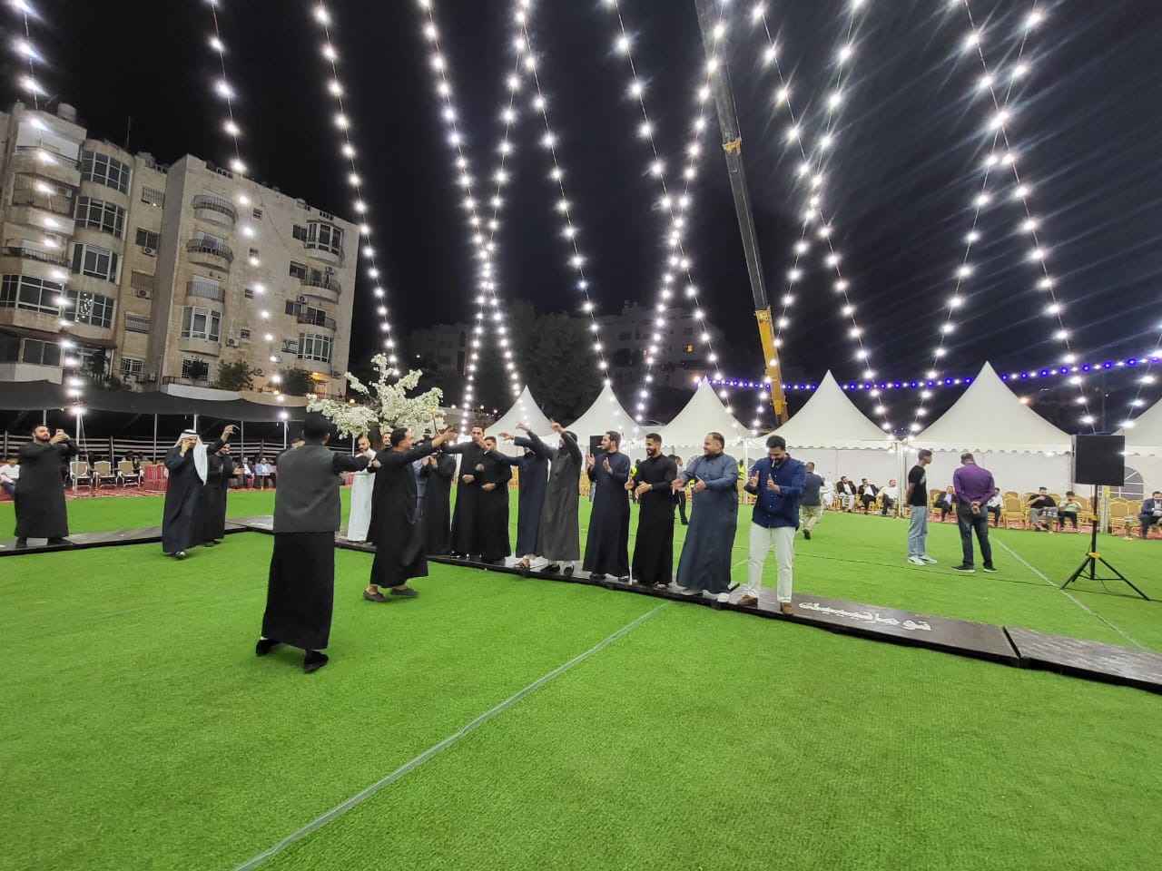 الفنان عيسى الصقار وفرقة الرمثا يحيون حفل زفاف المهندس عبدالله مروان الركيبات في دابوق