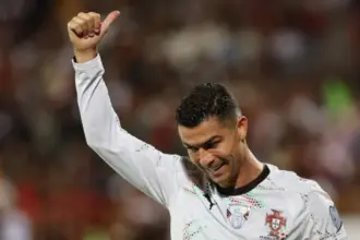 مدرب البرتغال يكشف سبب تألق كريستيانو المتواصل