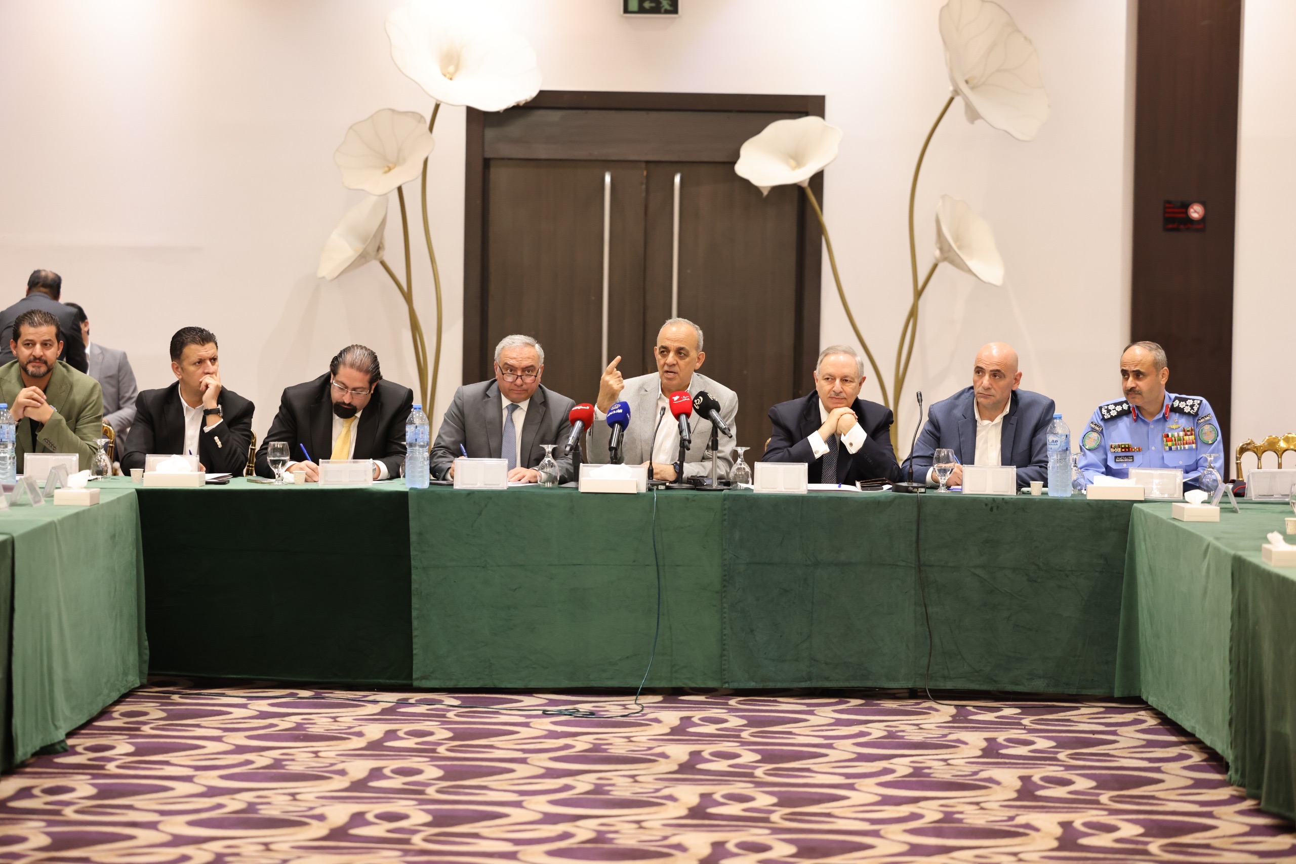 وزير السياحة يبحث مع ممثلي القطاع السياحي خطط عودة النشاط السياحي للمملكة