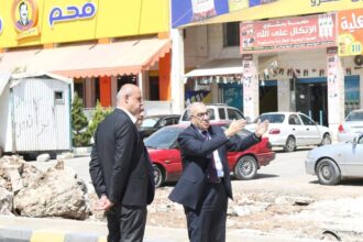 أبو السمن يتفقد مشروع طريق خدمات جديد في السلط