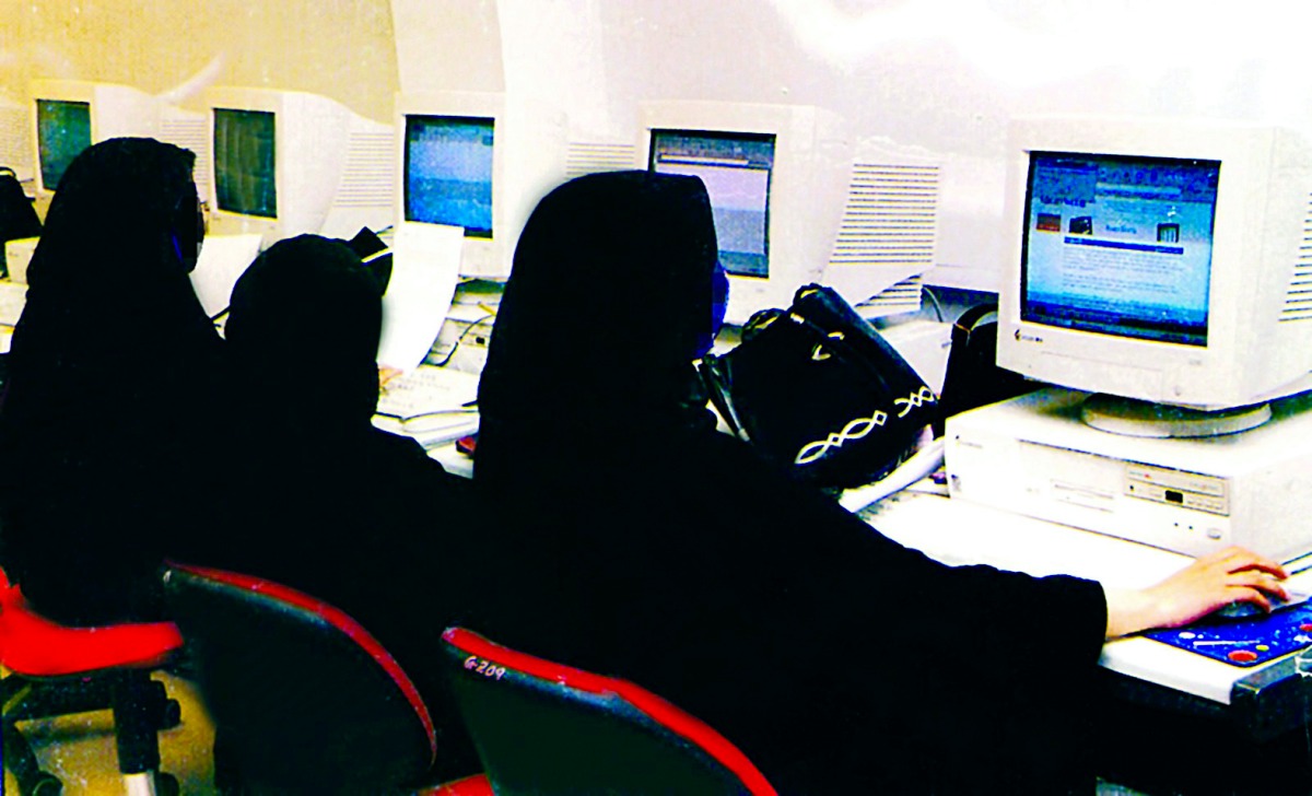 قطر تخفف ساعات دوام الأمهات دعماً للأسرة